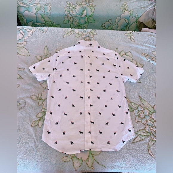 Button-front shirt is made‎ of 100% cotton with a single front pocket S - Picture 2 of 9